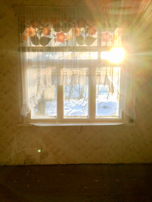 Kvällsljus i gamla farstun.