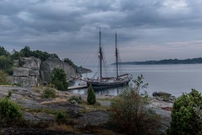 Båten och dödsklippan