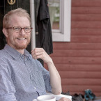 Gustav på verandan