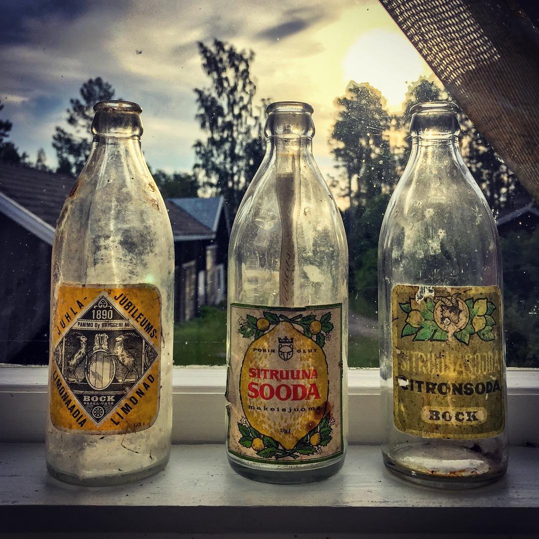 Gamla flaskor från Bock.